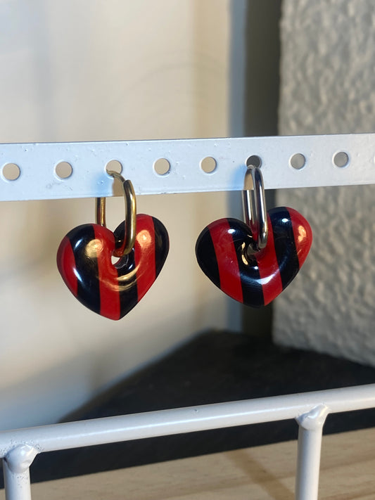 CHARM CORAZÓN RAYADO